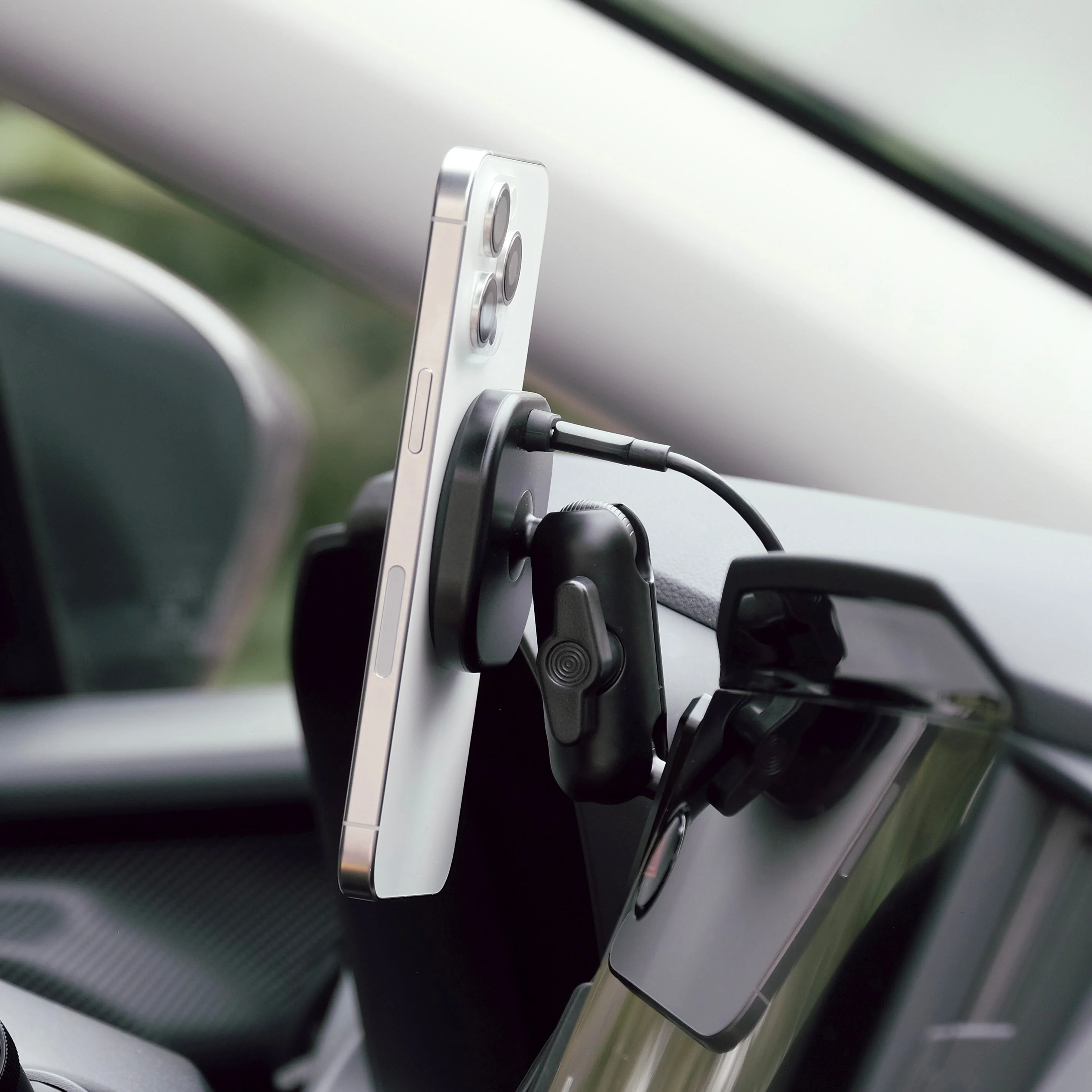 Offroam MagSafe-compatible Phone Mount - 2022+ Subaru WRX - Image 6